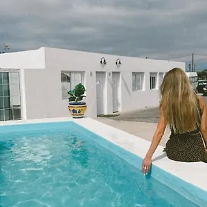 https://apartametos-elena-11.in-canary-islands.com